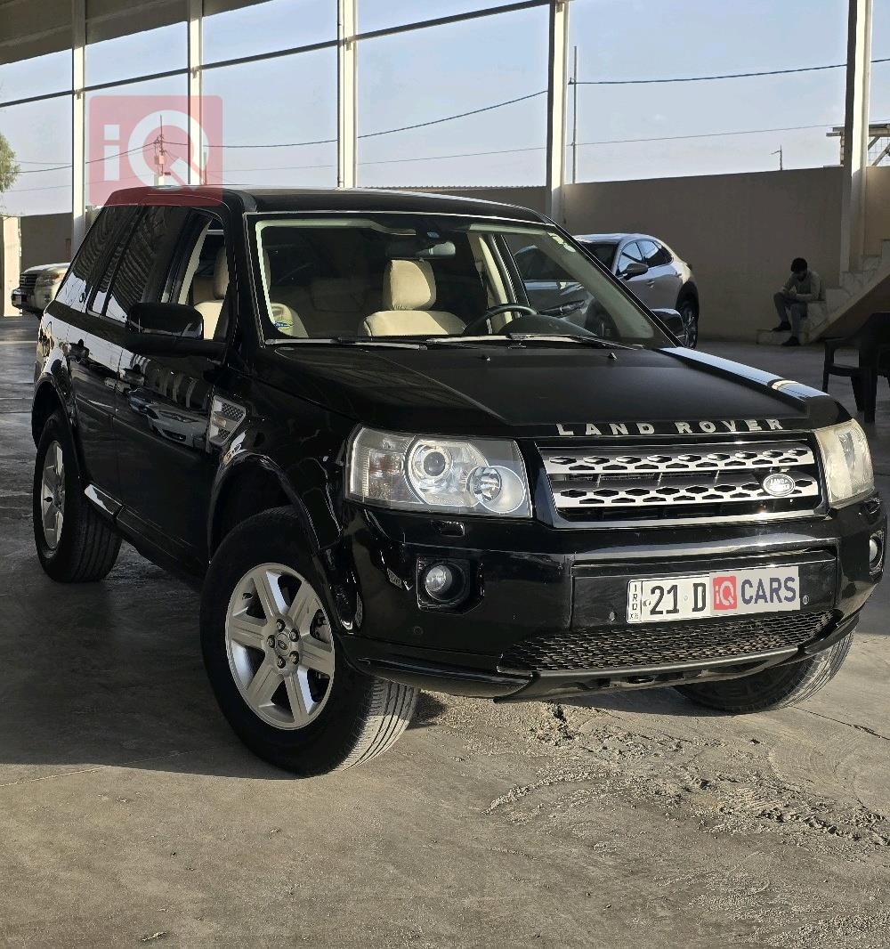 لاند روفر LR2